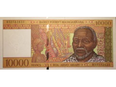 Банкнота Мадагаскар 10000 (десять тысяч) франков 1995 год. Pick 79b. UNC