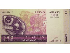 Банкнота Мадагаскар 1000 (одна тысяча) ариари 2004 год. Pick 89a. UNC